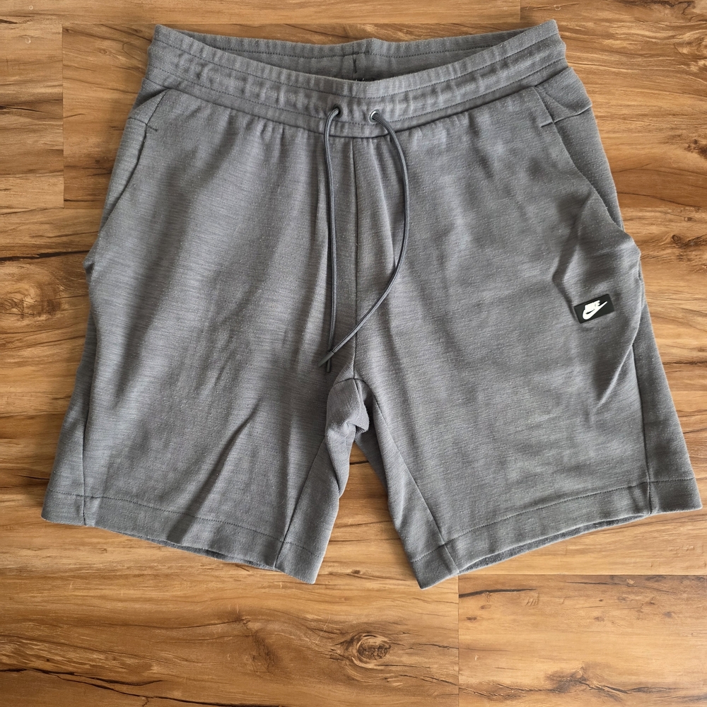 Nike Men's Gray Shorts